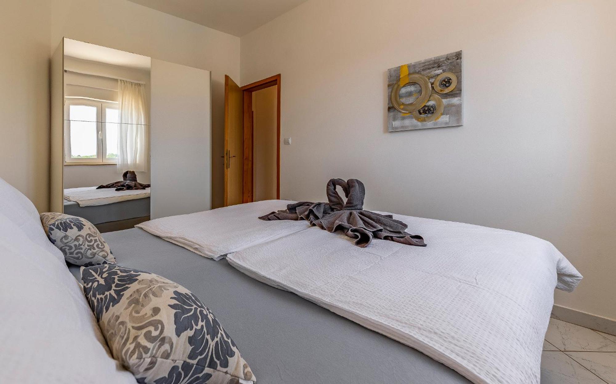 Rok Apartment