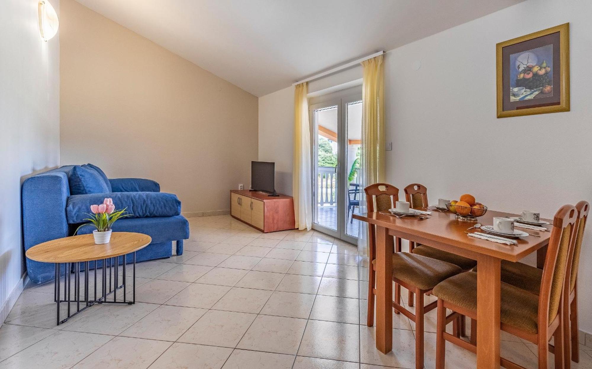 Rok Apartment