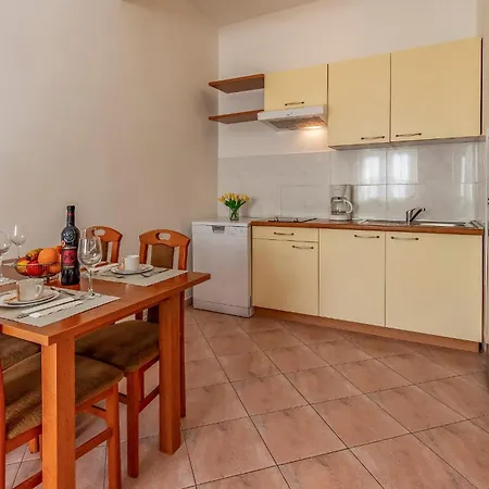 Apartments Rok Pula Exterior photo